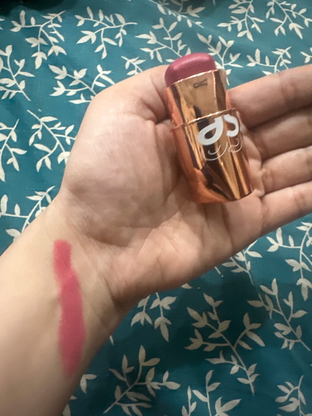 Customer photo review of O.TWO.O GLOW COLOR BOUNCE MOUSSE BLUSH