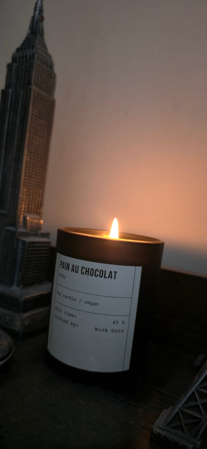 Customer photo review of Pain Au Chocolat Candle