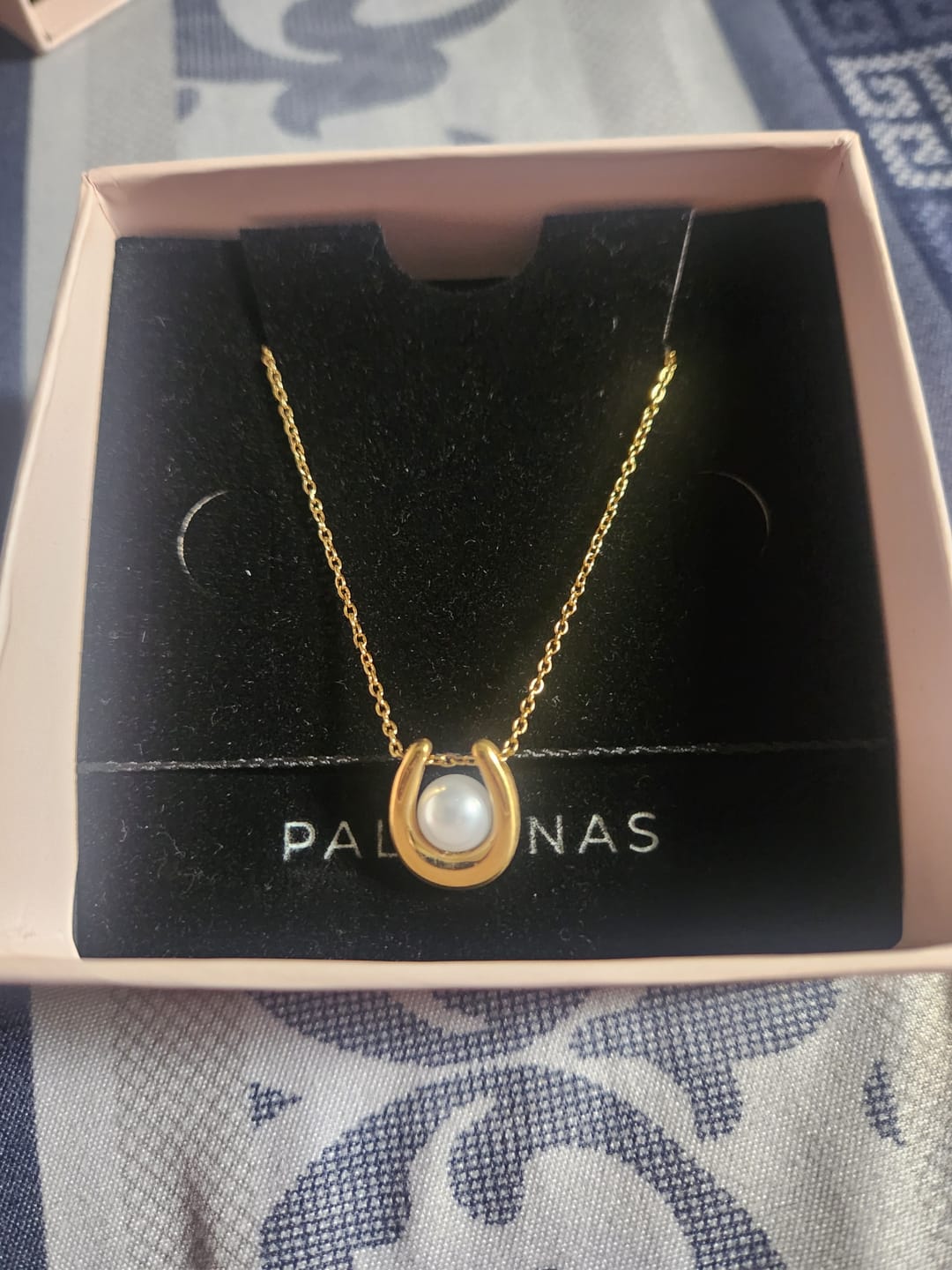 Customer photo review of Pearl Embellished U Necklace
