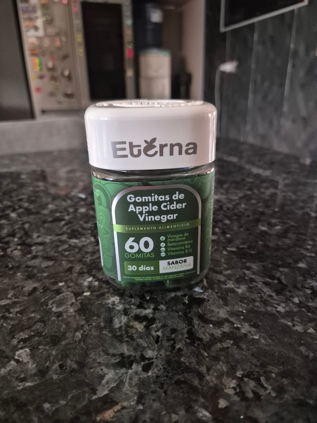 Customer photo review of Gomitas de Vinagre de Manzana | Suscripción