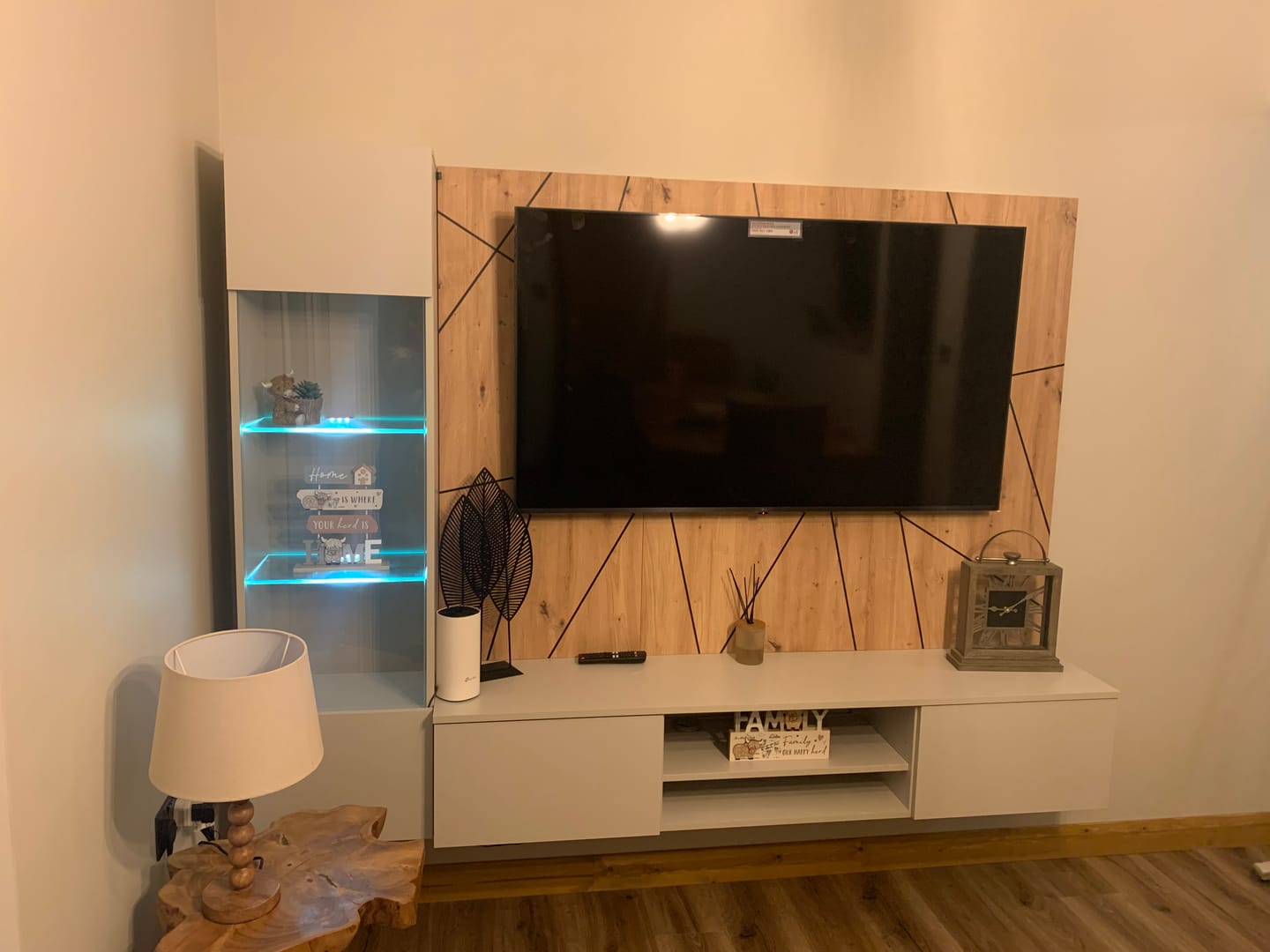 Customer photo review of Xavi G Entertainment Unit For TVs Up To 70"