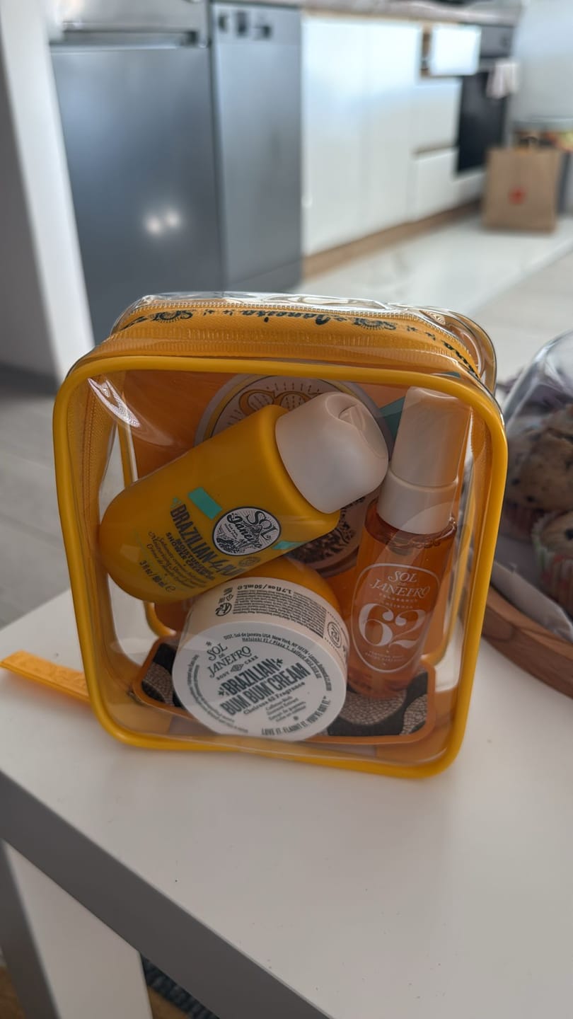 Customer photo review of Sol de Janeiro Bum Bum Jet Set