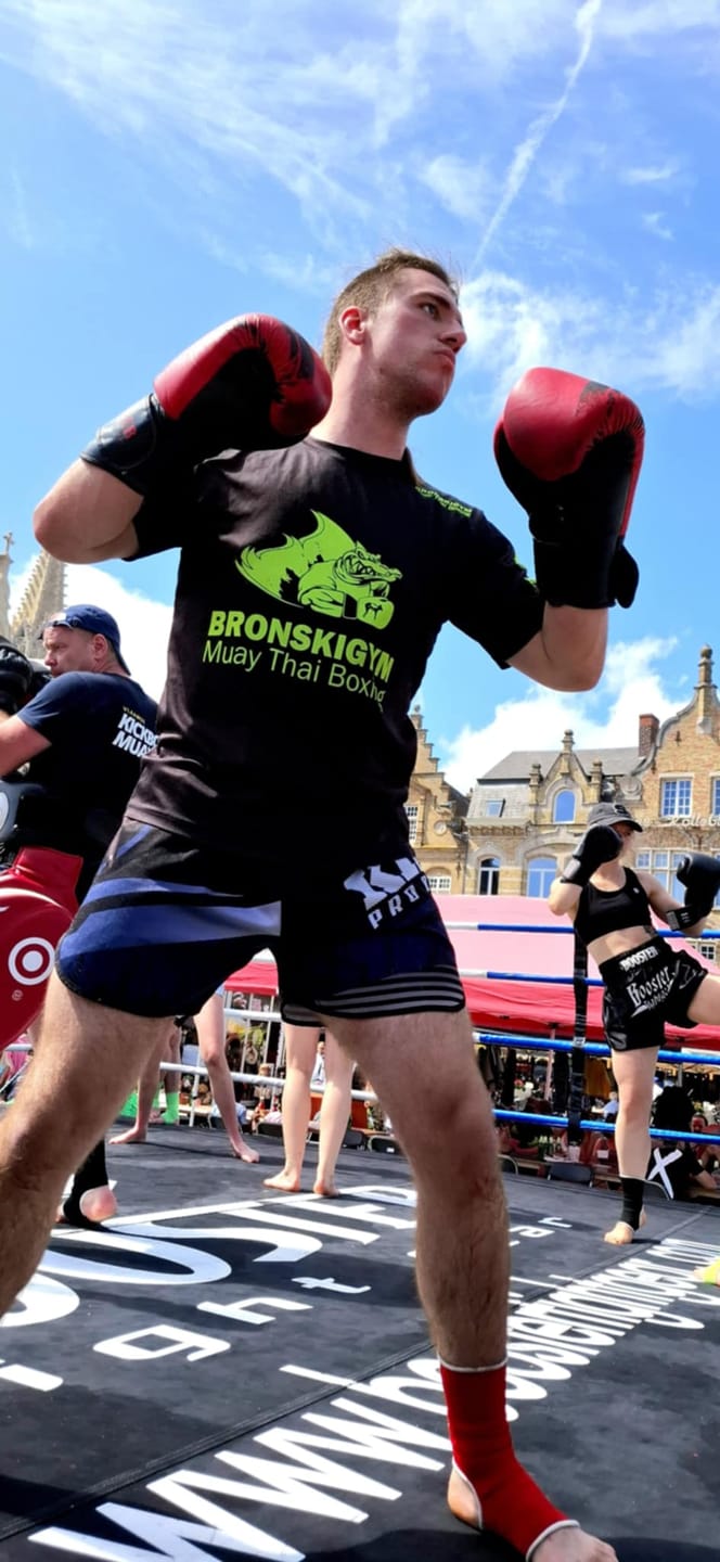 Customer photo review of King Pro Boxing Bokshandschoenen Thor - Wit/Zwart/Goud
