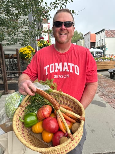 Customer photo review of Tomato Season T-Shirt