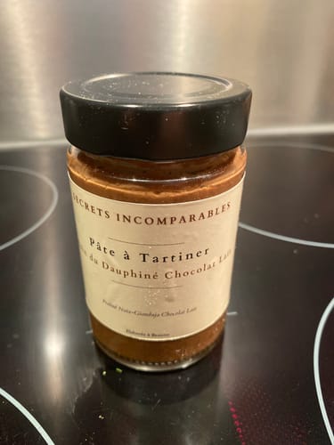 Customer photo review of Pâte à tartiner Noix du Dauphiné AOP Chocolat Lait