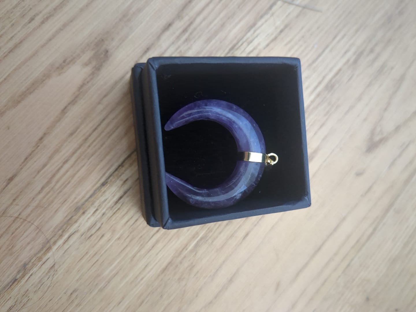 Customer photo review of Pendentif Améthyste Lune