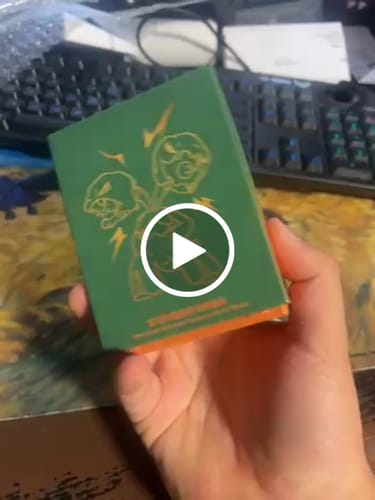 Customer video review of Pokemon Metal Deck Blind Box