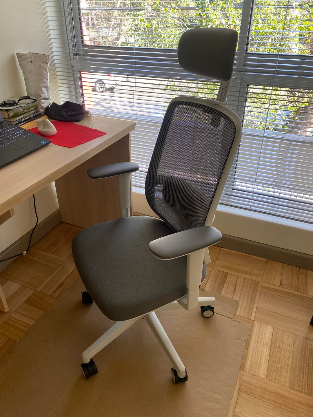 Customer photo review of Silla Oficina Lotto con cabecero Gris Claro