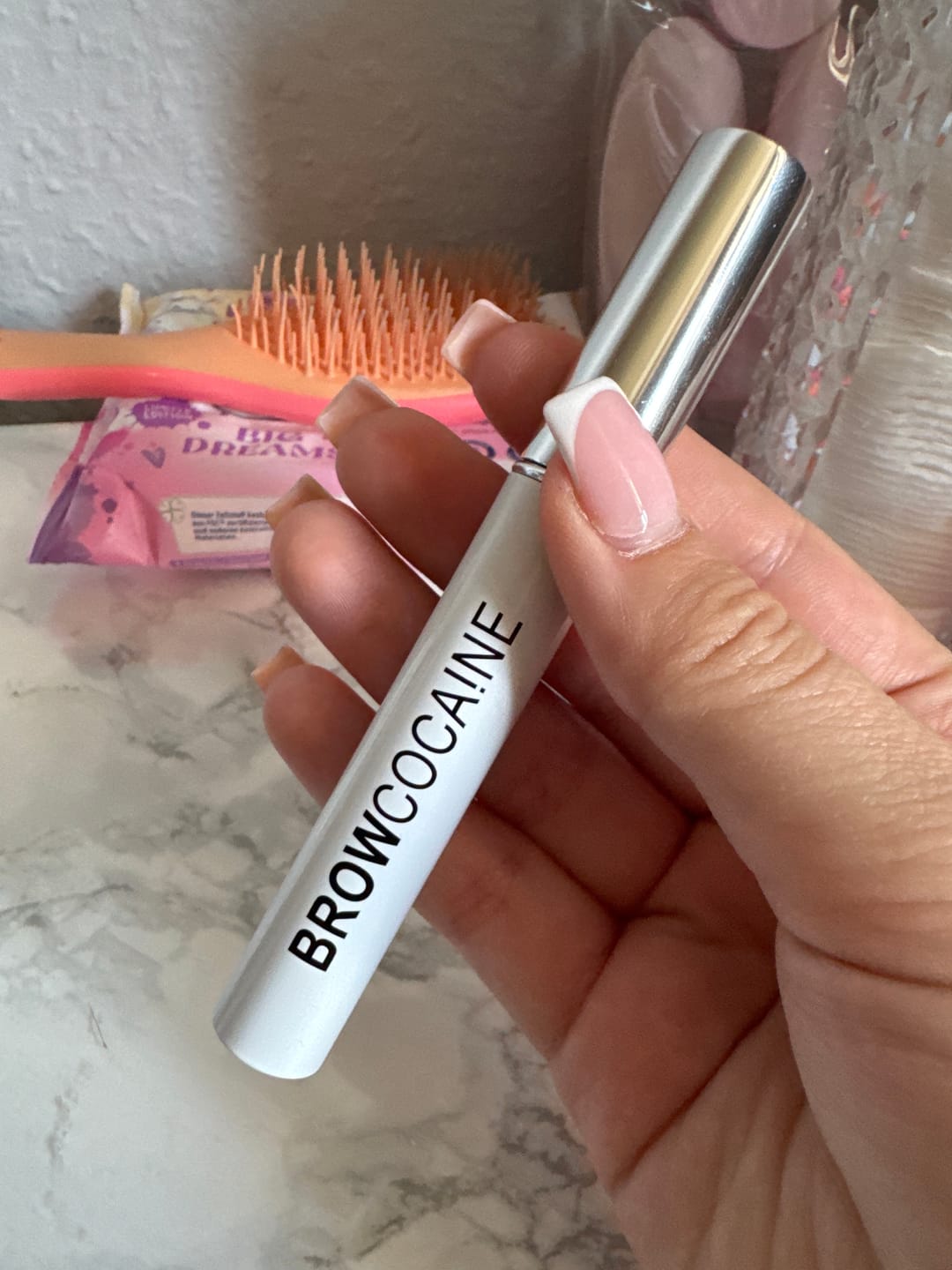 Customer photo review of BROWCOCA!NE - Augenbrauenserum