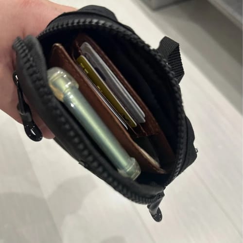 Customer photo review of SafeChest - תיק קומפקטי לאחסון קל בכל מקום