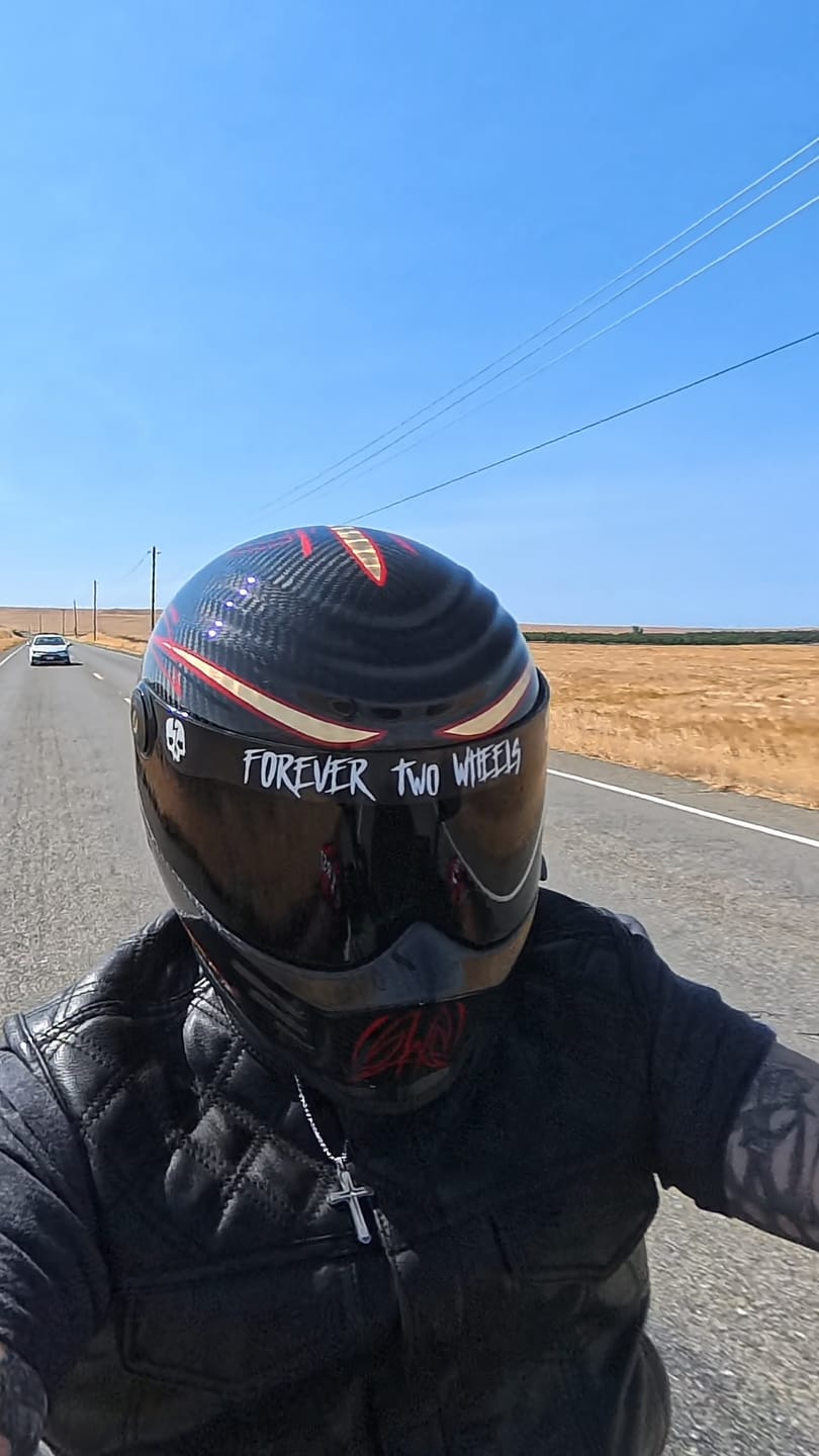 Customer photo review of FOREVER TWO WHEELS HELMET VISOR