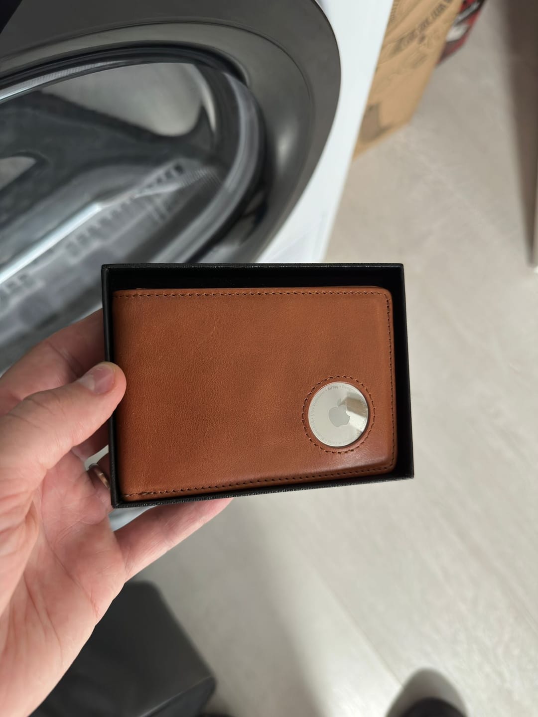 Customer photo review of Supreme Smart VN400 AirTag Wallet