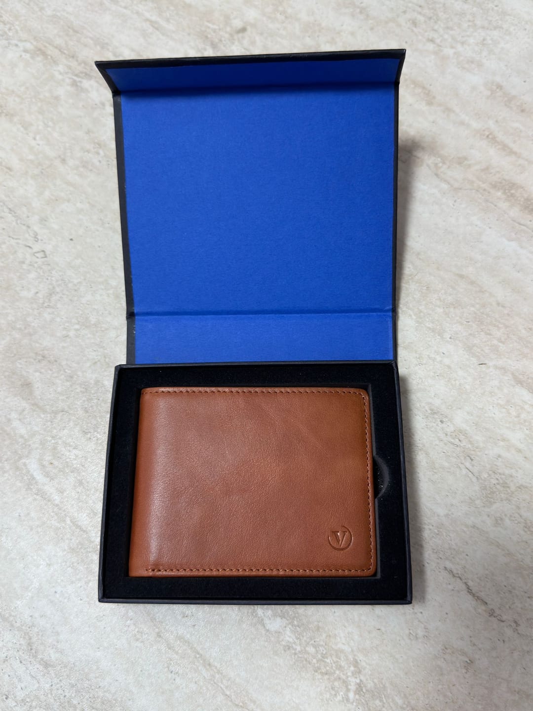 Customer photo review of Paragon VN500 Leather Wallet For Men