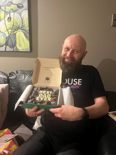 Customer photo review of Custom message fathers day brownie