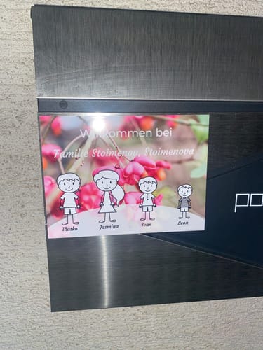 Customer photo review of Familien Türschild (UV- und wetterfest) inkl. Klebebefestigung