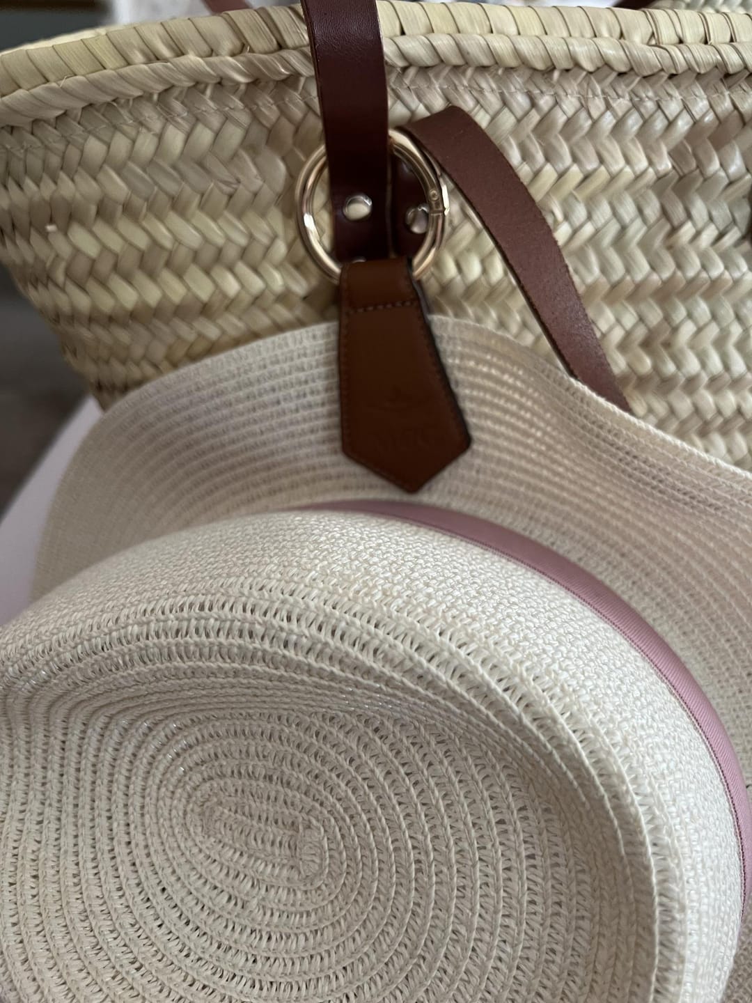 Customer photo review of M&G Luxe Hat Clips