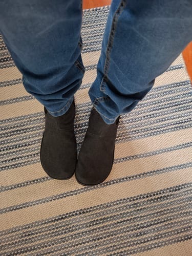 Customer photo review of Vaistoa Kajo | Barefoot Chelsea Boots