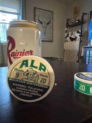 Customer photo review of Mountain Wintergreen Nicotine Pouches