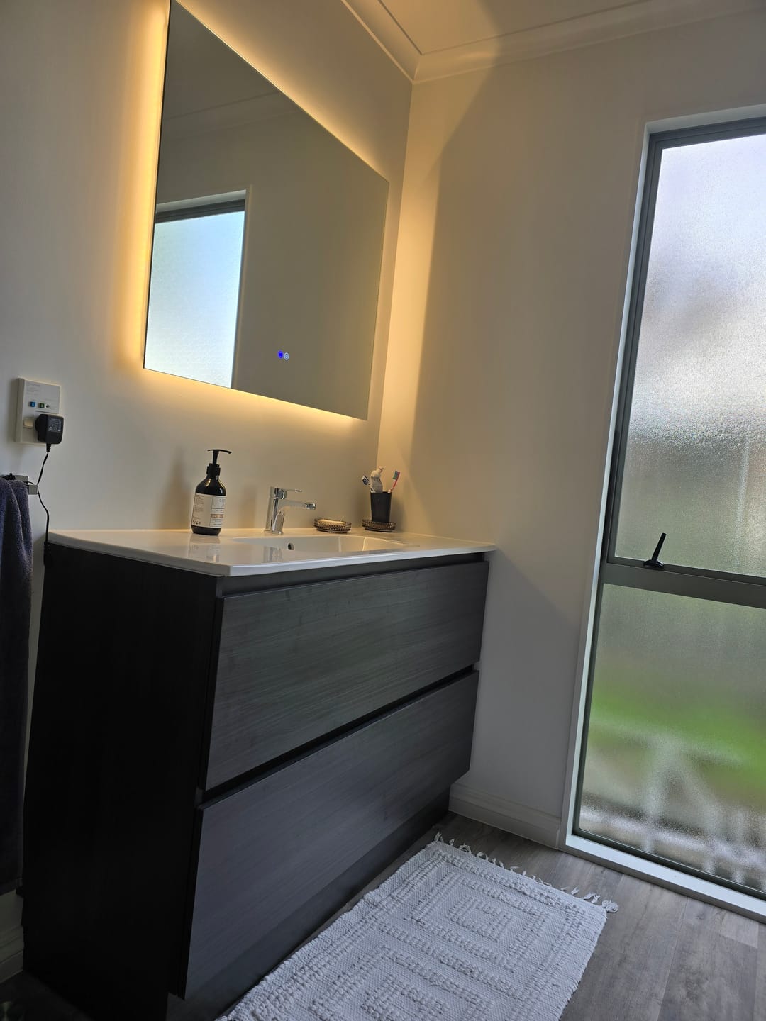Customer photo review of Premium Backlit LED Mirror with Demister, 3 Colour Selections, Dimmable, 5-Year Warranty
