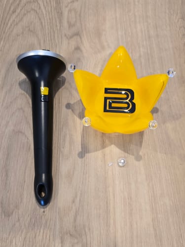 Customer photo review of [2ND PRE-ORDER] BIGBANG - OFFICIAL LIGHT STICK V.4