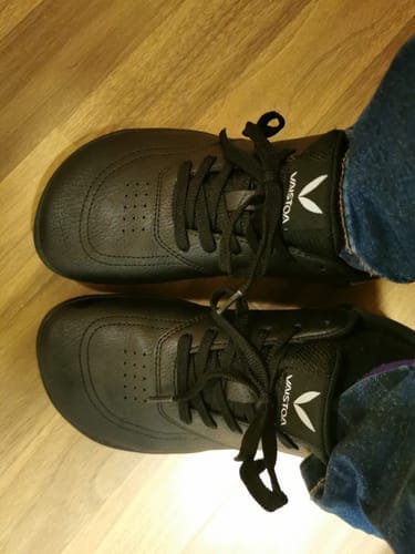 Customer photo review of Vaistoa Katu 2 | Barefoot Sneakers