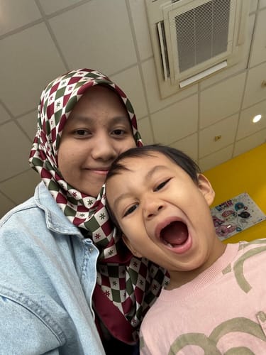 Customer photo review of Monogram Square (Burgundy)