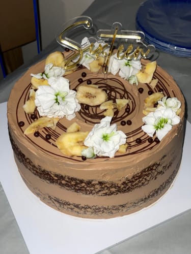 Customer photo review of banana chocolate cake