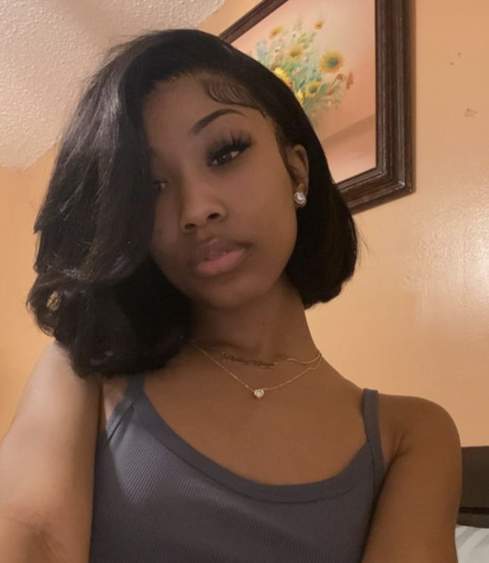 Customer photo review of Wavymy Layered Wave Bob Wigs M-Cap 9x6 Pre-Cut Lace Wear Go Glueless Wigs 180 Density