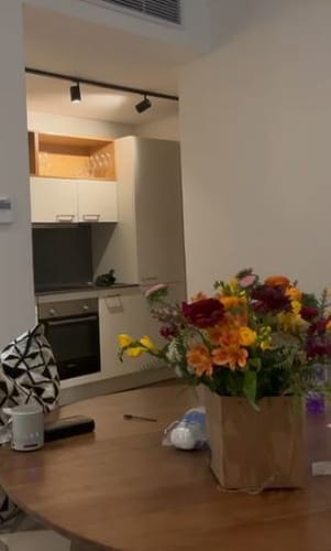 Customer photo review of Summer Delight Posy Box