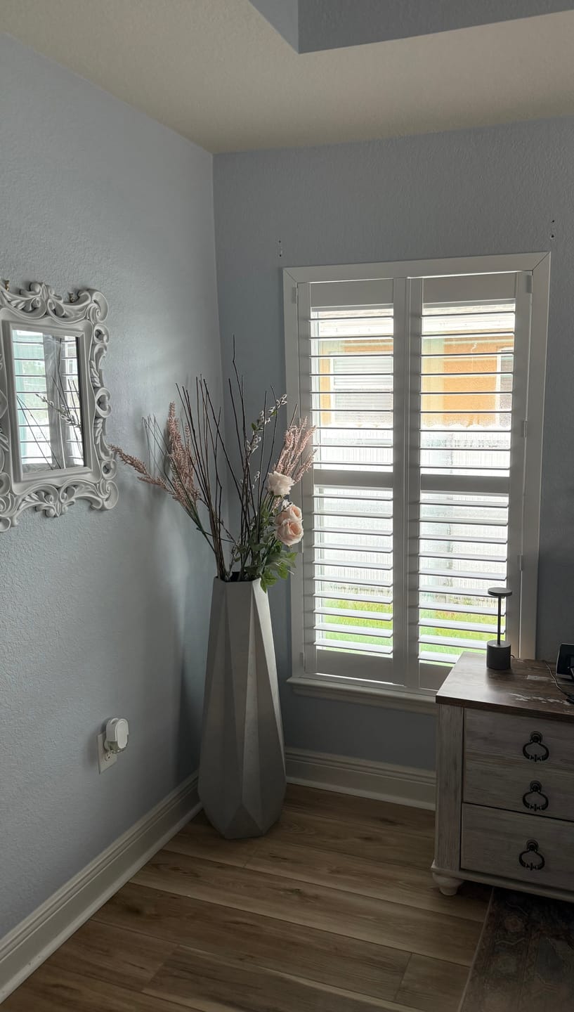 Customer photo review of Economy Polyresin Plantation Shutter