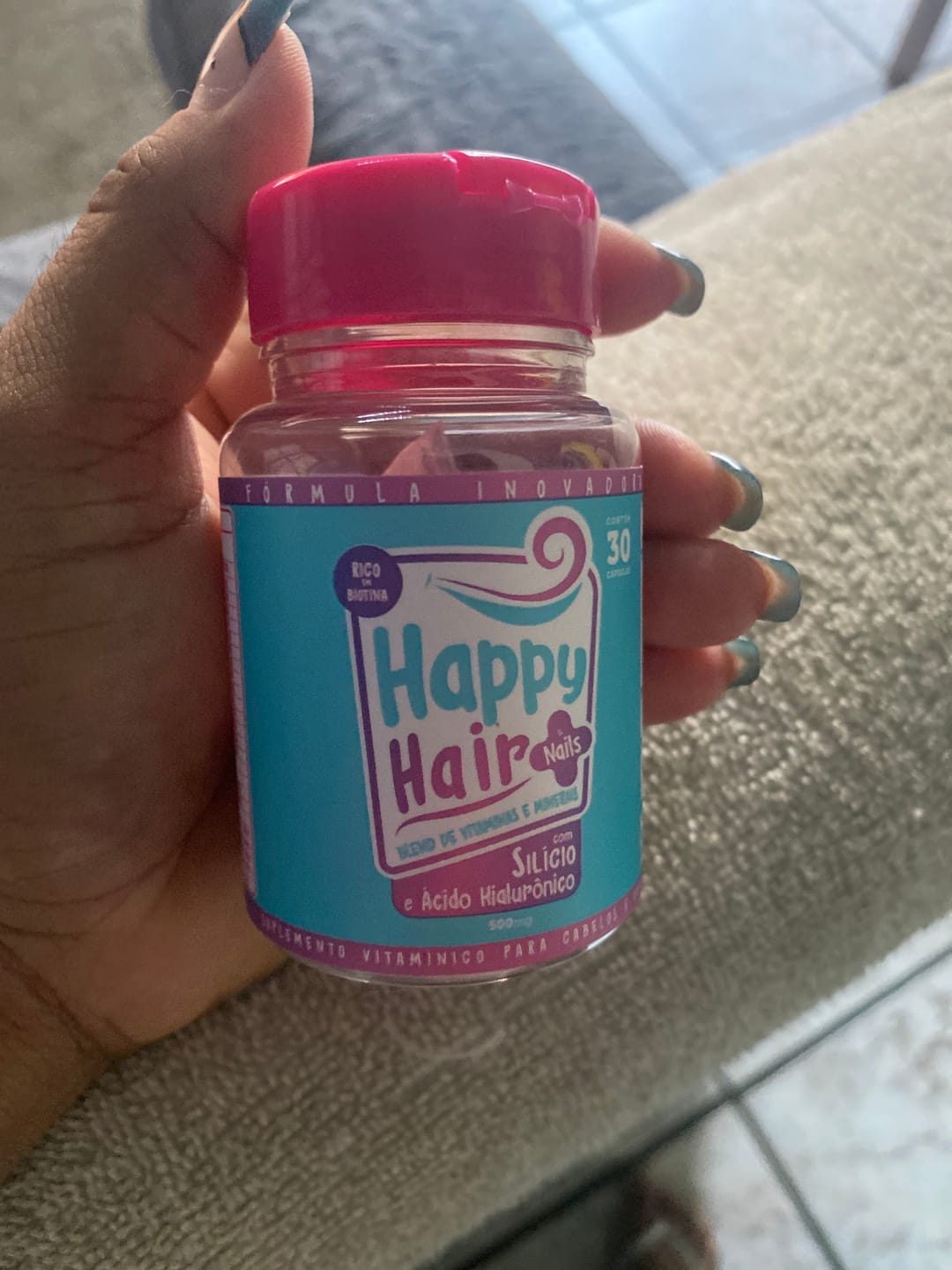 Customer photo review of 1 Pote Happy Hair + 1 Pote Happy Hair Grátis (Total: 2 Potes)