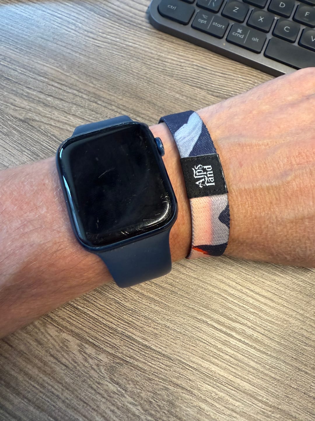 Customer photo review of Make It Happen - Elastisches Armband