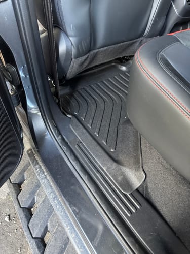 Customer photo review of Pisos Calce Perfecto Ford Ranger Raptor 2da Gen (2023 - 2025)