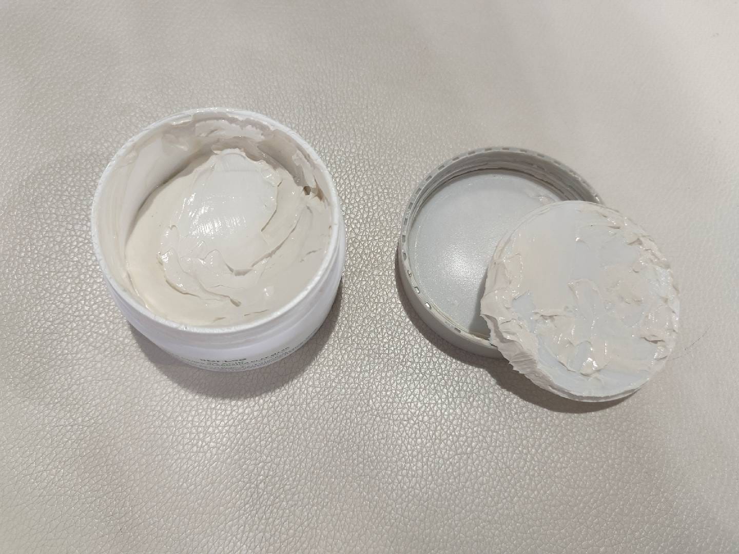 Customer photo review of Mascarilla de Arcilla con 3 Ácidos para Limpieza Profunda de Poros