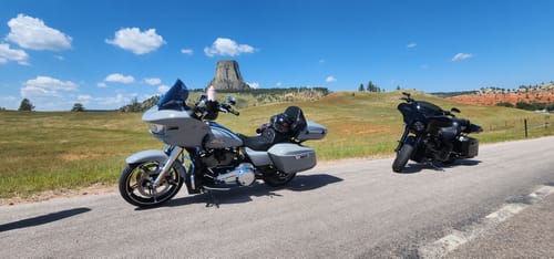 Customer photo review of HR3 Billiard Gray 10.7" Chopped Style Tour Pack Luggage For 23+ Harley Touring