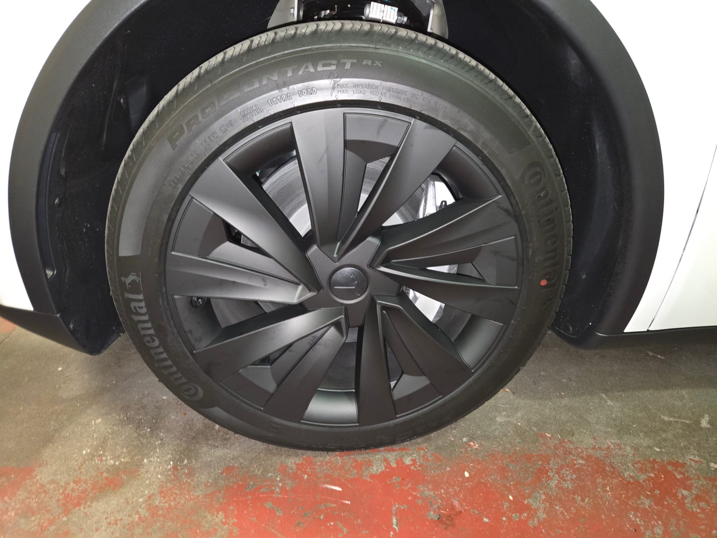 Customer photo review of TESPLUS 19'' Helix 2.0 Style Wheel Cover For Model Y Juniper
