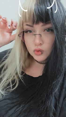 Customer photo review of Noa Eyeglasses