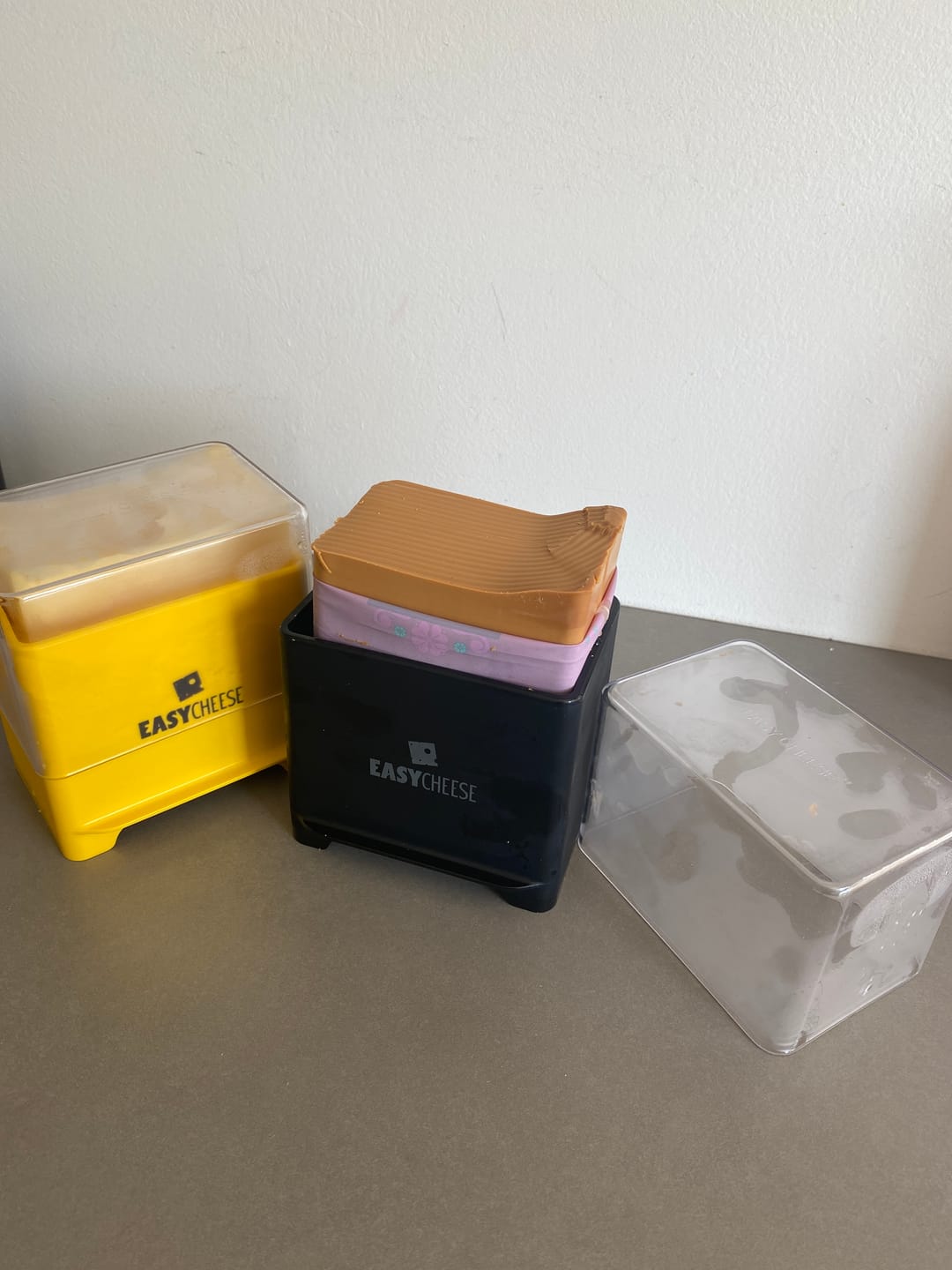 Customer photo review of EasyCheese® Osteklokke Original - Limited Edition Gul