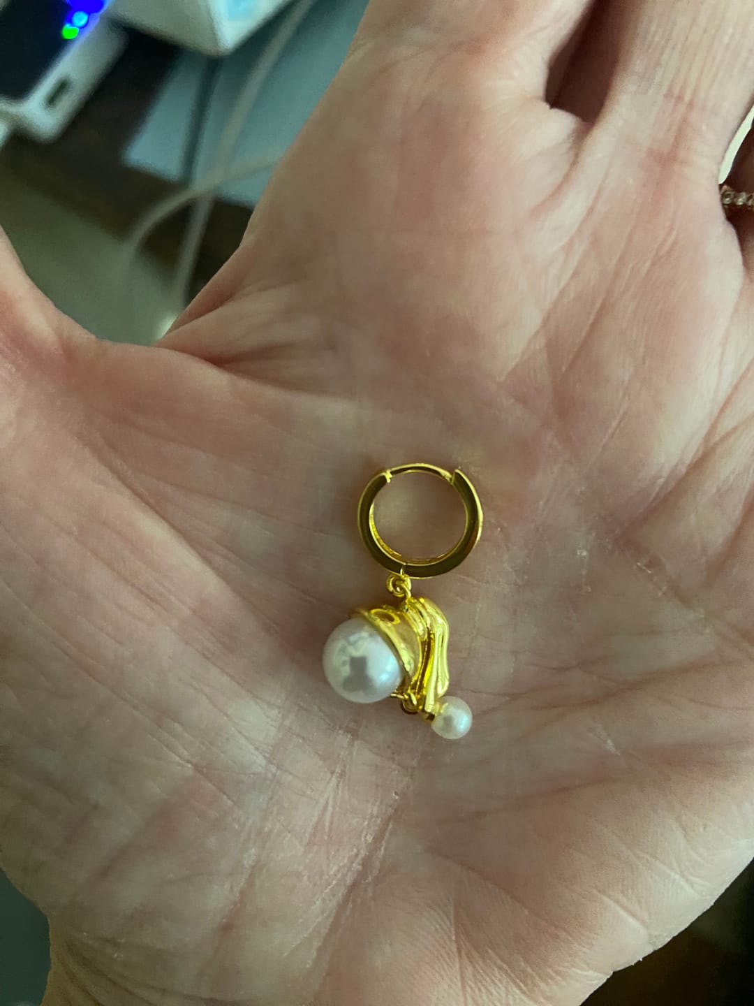 Customer photo review of Girl with a pearl vintage earrings