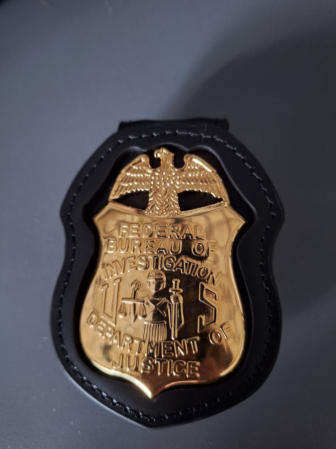 Customer photo review of Genuine Leather Inset Type Holder/ Holster/ Wallet For US Federal Police Badges