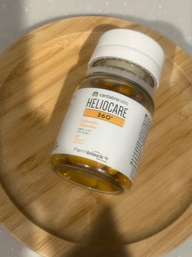 Customer photo review of ヘリオケア360° ORAL（飲む日焼け止め）