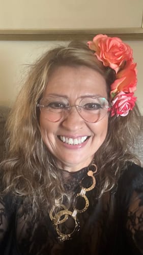 Customer photo review of Ally Eyeglasses