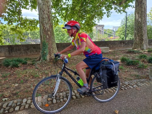 Avis photo d'un client sur MAILLOT MANCHE COURTE FEMME / TYE - DYE