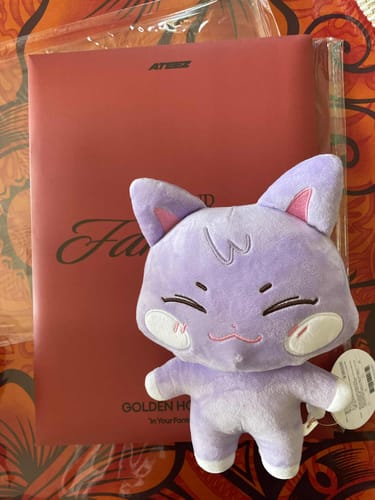 Customer photo review of ATEEZ - GOLDEN HOUR : PART.3 IN YOUR FANTASY EDITION FANTASY VER (LIMITED EDITION)