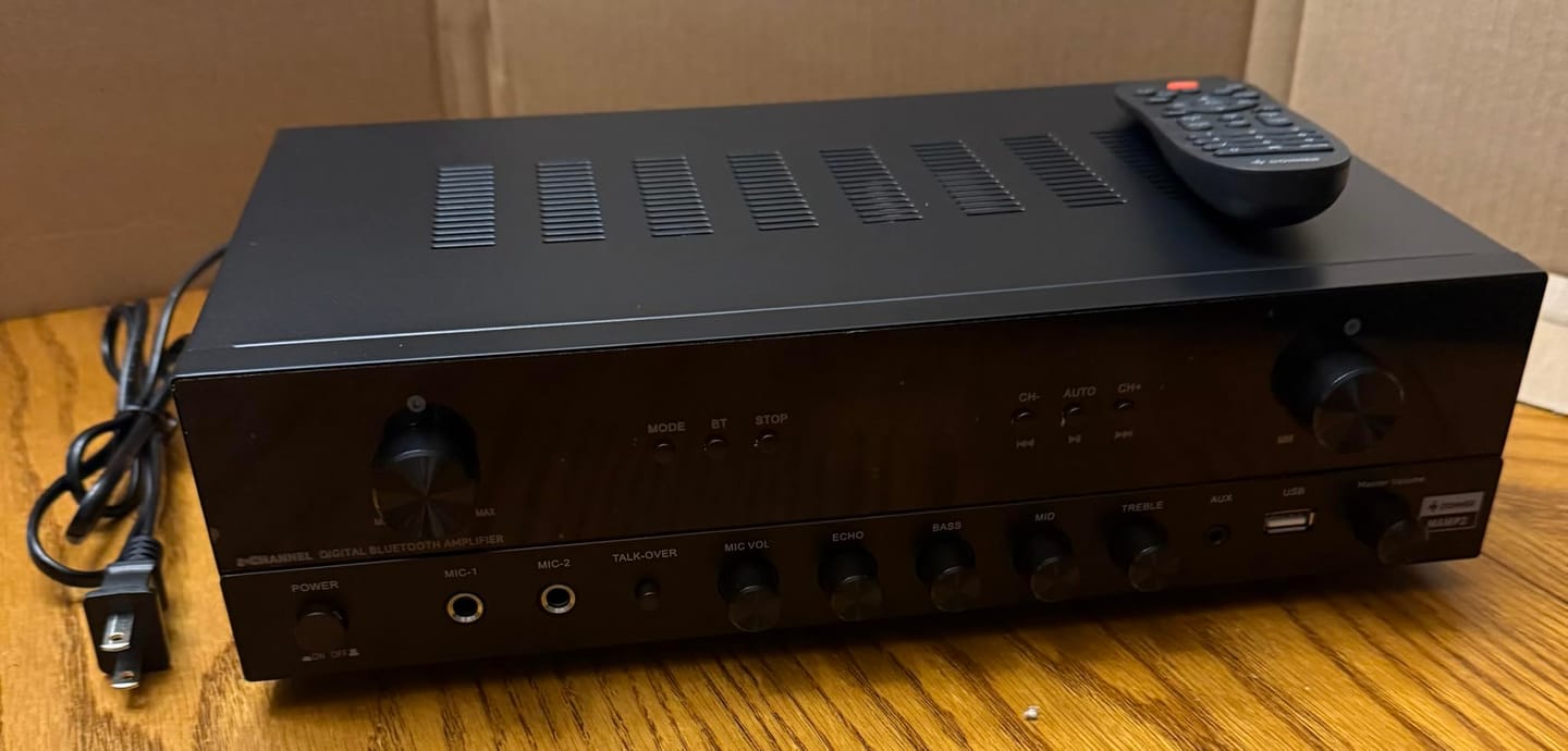 Customer photo review of Donner MAMP2 Puissant Amplificateur 2 Canaux