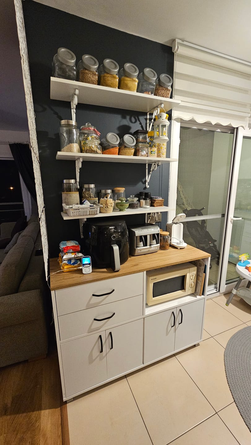 Customer photo review of Rani JE206 Kahve Köşesi Çok Amaçlı Dolap 4 Kapaklı 2 Çekmeceli Kiler Mutfak Dolabı Beyaz - Sepet Ceviz