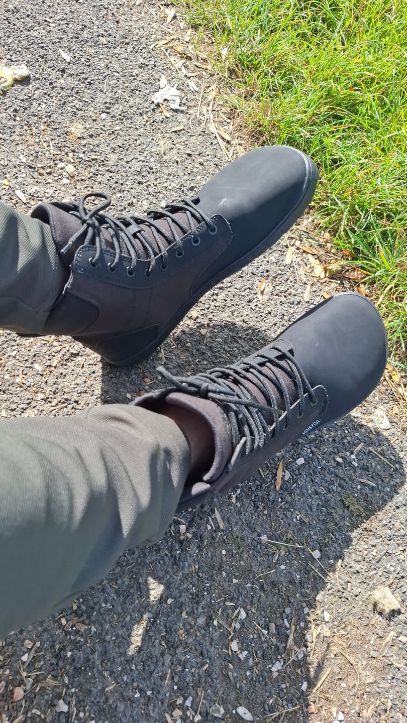 Customer photo review of Vaistoa Hurmos | Casual Barefoot Boots