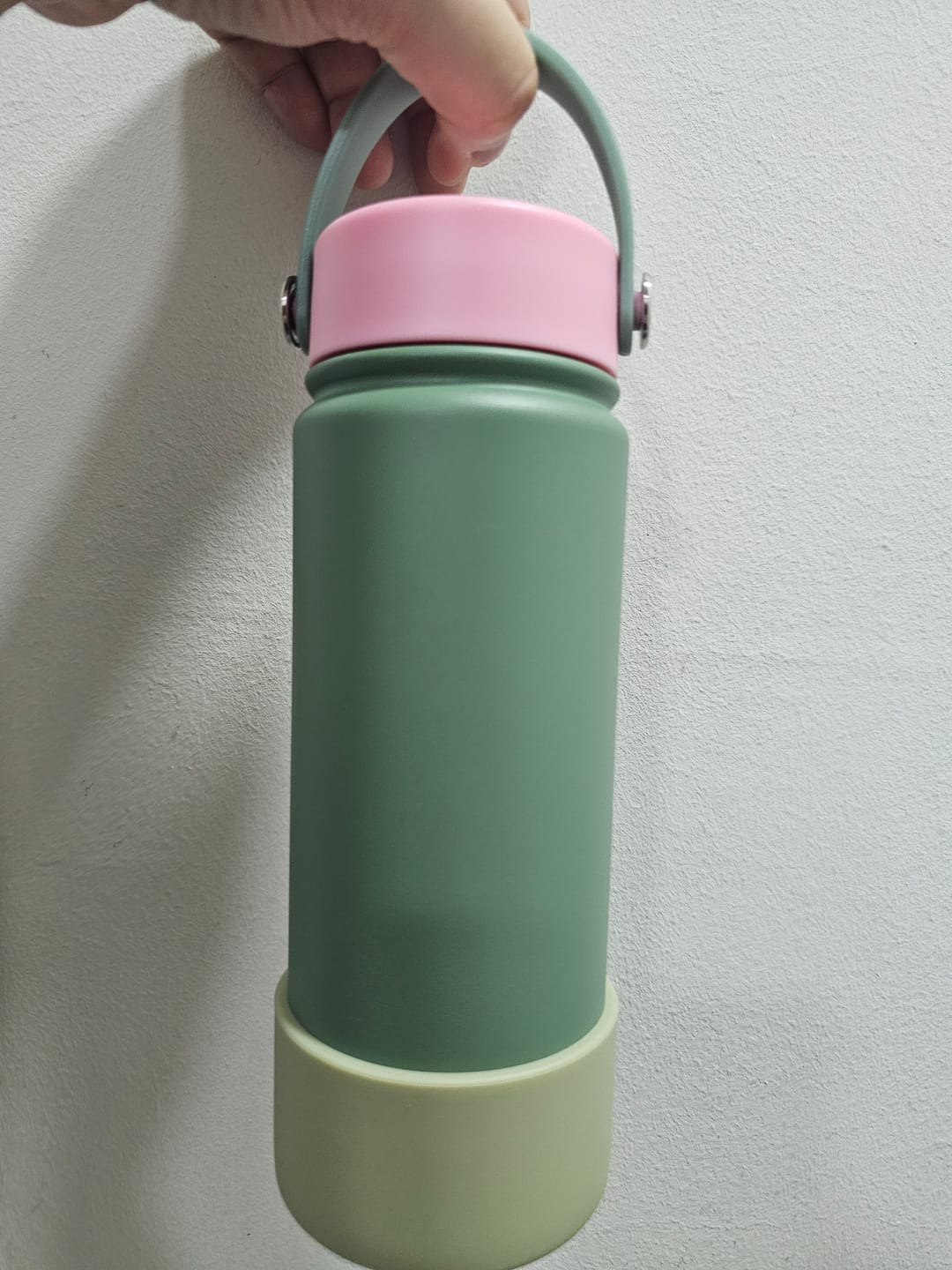 Customer photo review of Wildflower Field Ace Bottle Medium