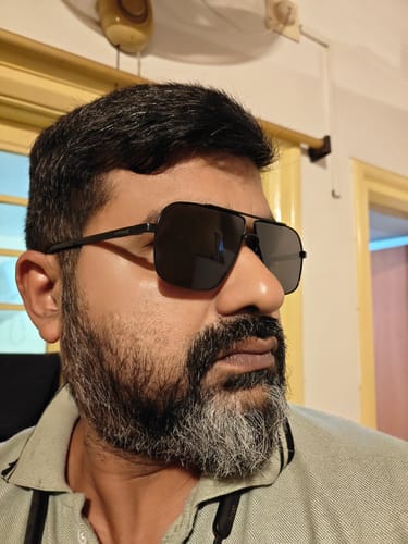 Customer photo review of Black Polarized Wayfarer Sunglasses - PMG4203