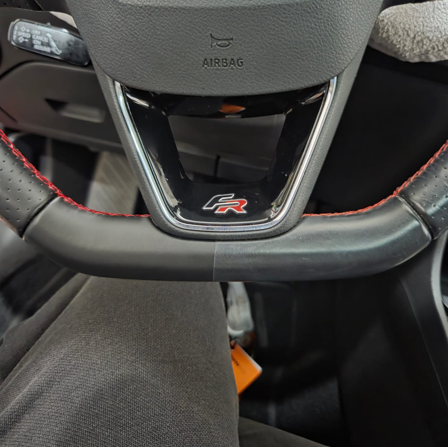 Customer photo review of X2 FABRICS&LEATHER DI INNOVACAR PULITORE SEDILI AUTO IN PELLE E RINNOVA TESSUTI